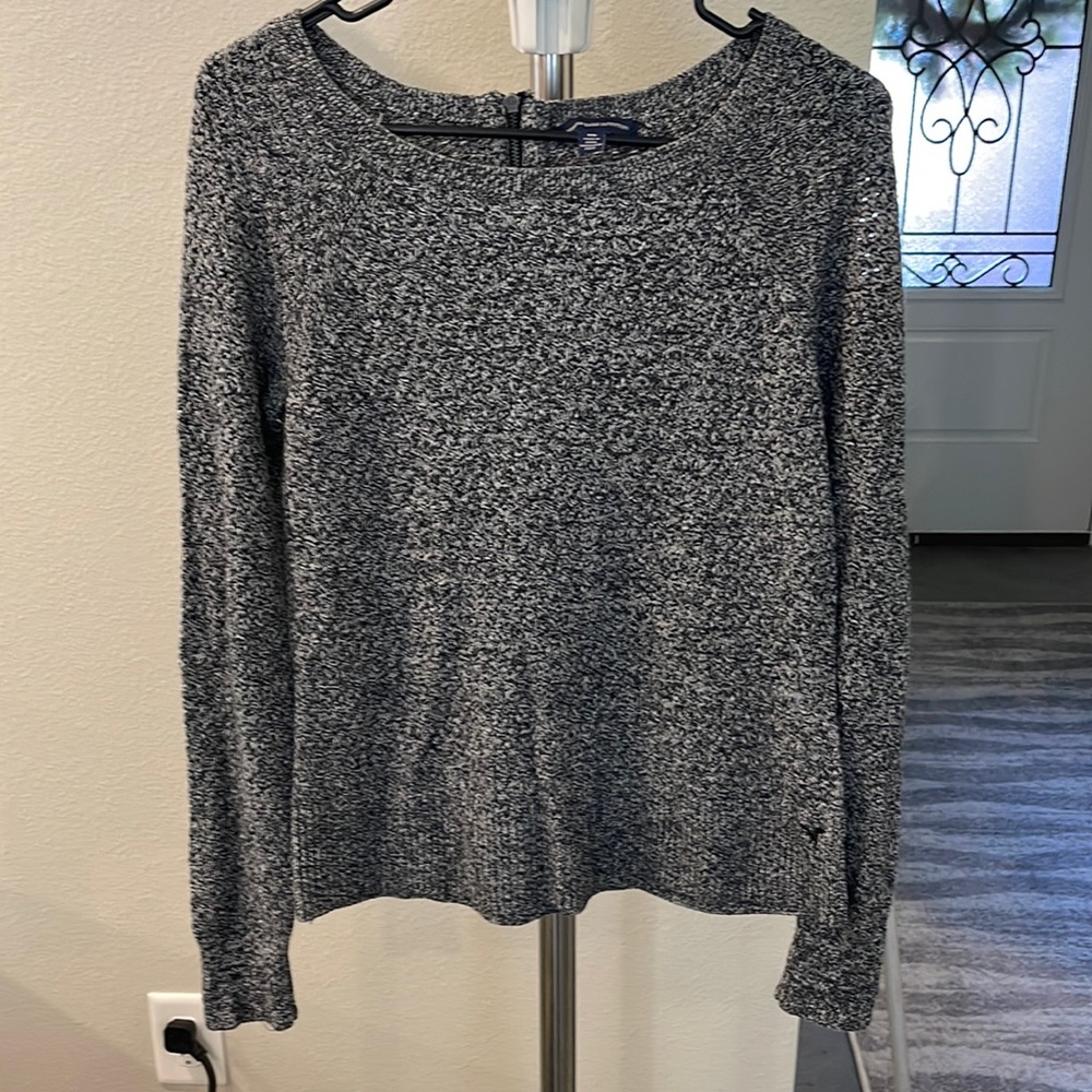 Women’s American Eagle sweater (M)